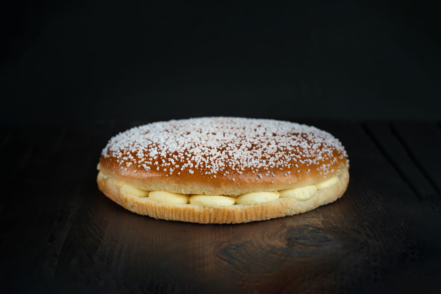 patisserie-surgelee-professionnel-nos-produits-patisserie-tropezienne-ronde-individuelle-noisette-cacao-vanille-framboise-briogel